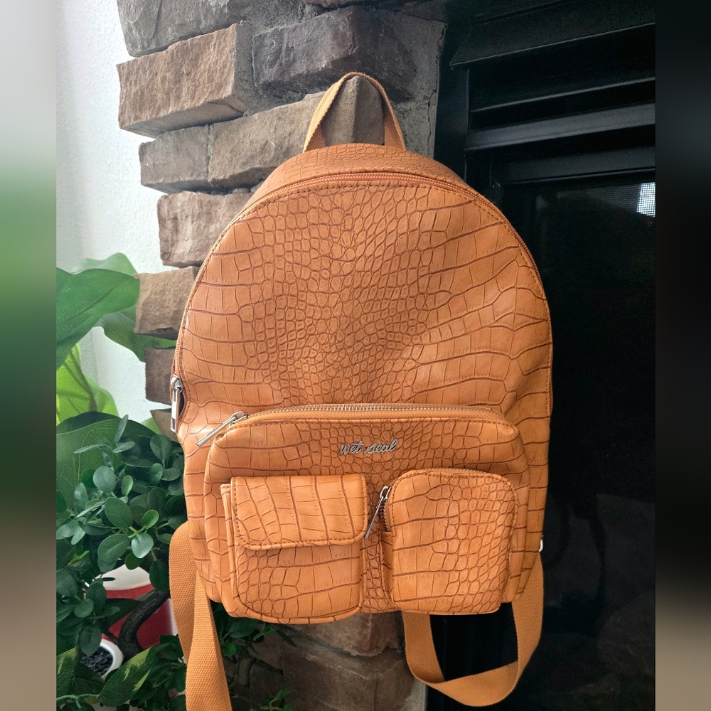 Nostalgia! Wet Seal Faux Croc Backpack